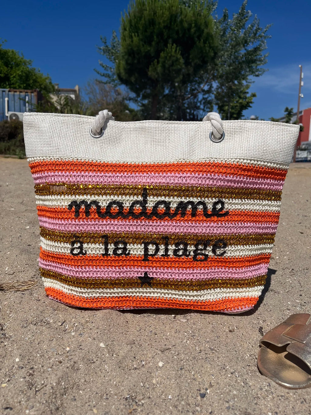 Borsa da Spiaggia "Madame à la Plage" — Grande Borsa Estiva Bohémien con Ricami e Frange Dorate ☀️